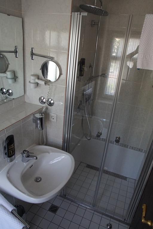 Hotel Zur Post Bernkastel-Kues Habitación foto