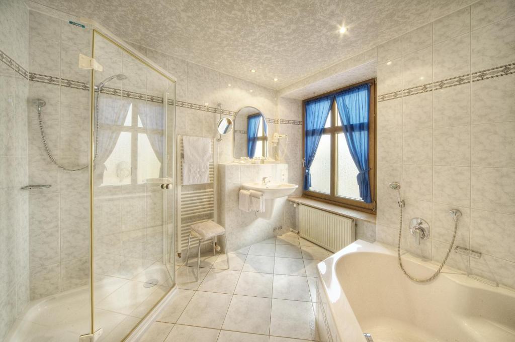 Hotel Zur Post Bernkastel-Kues Habitación foto