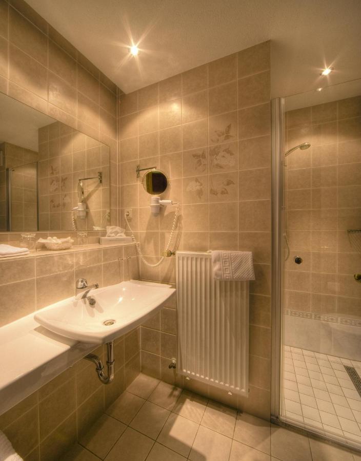 Hotel Zur Post Bernkastel-Kues Habitación foto